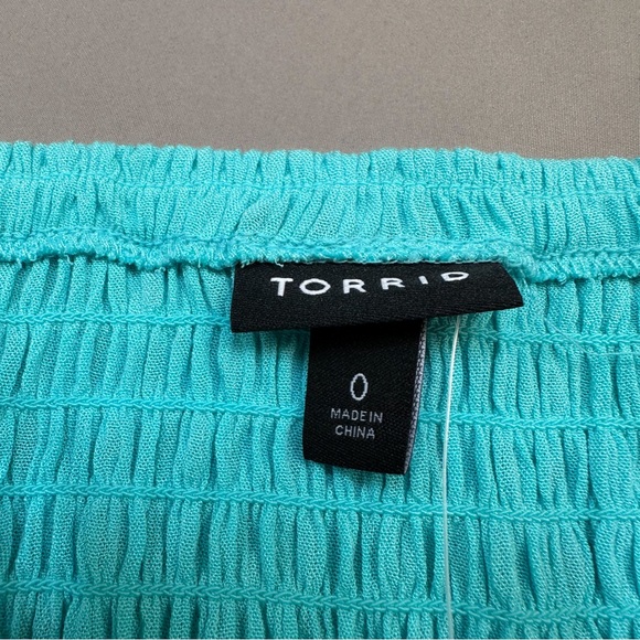 NWOT! TORRID blue smocked crop top, 0X, L, 12. - Picture 9 of 9